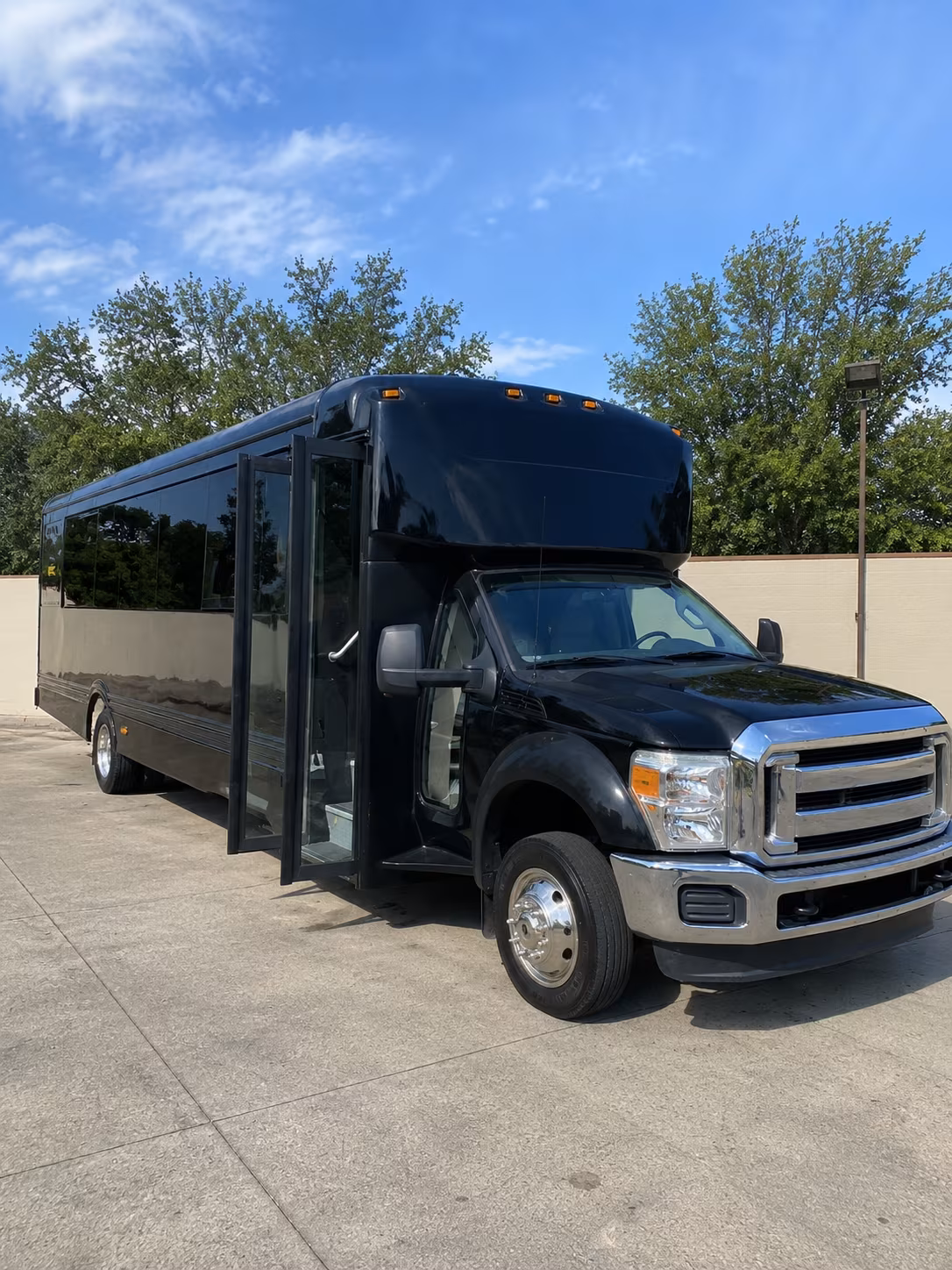 coppell 20 passenger party bus