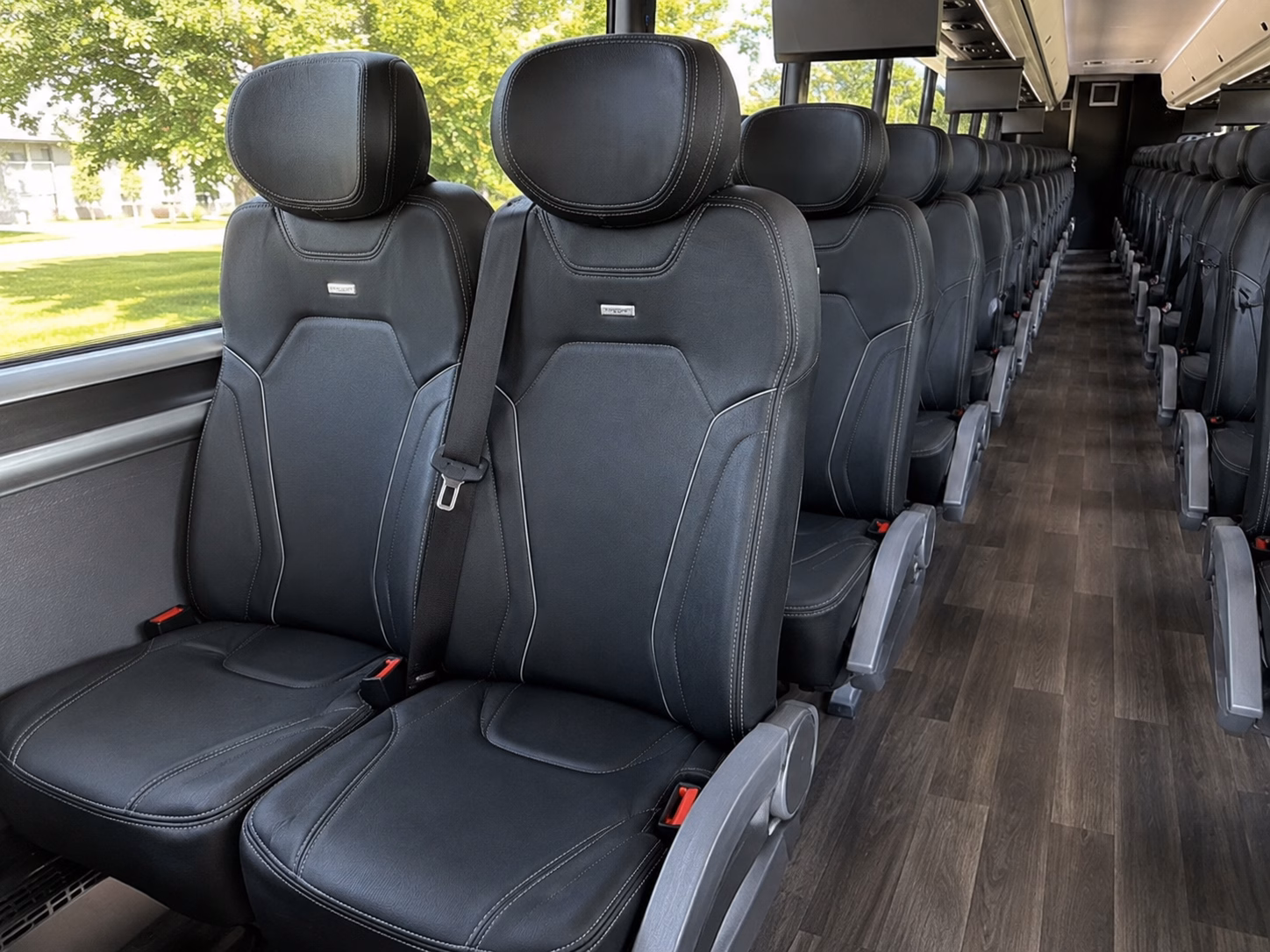 game day charter buses to at t stadium american airlines center and globe life field