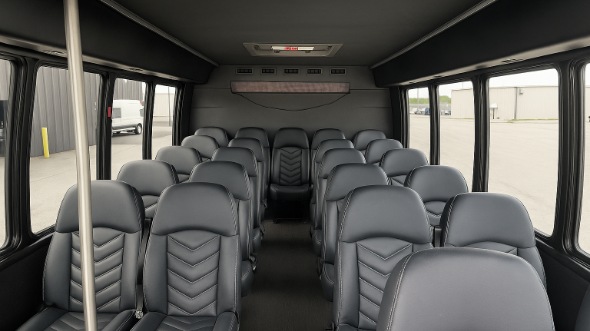 plano 28 passenger minibus